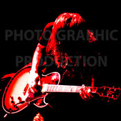 Guitariste rock sur scène